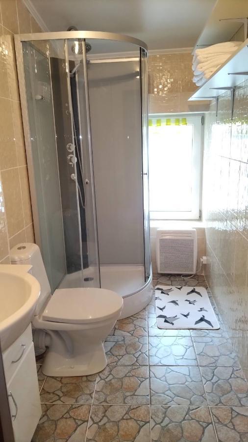 Appartement A Cote De Port Vendome Bagian luar foto
